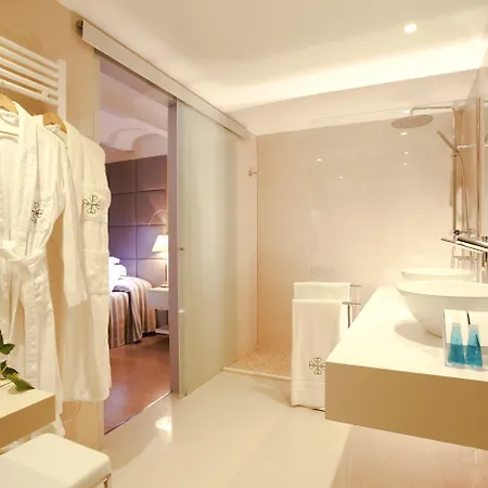 L'hermitage & 4*
