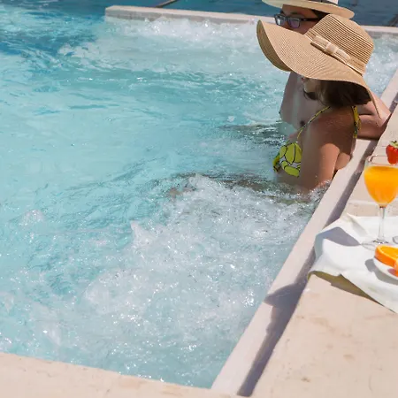 Hotel L'hermitage & 4*
